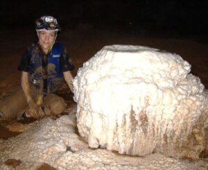 AMAZING CAVE SYSTEMS